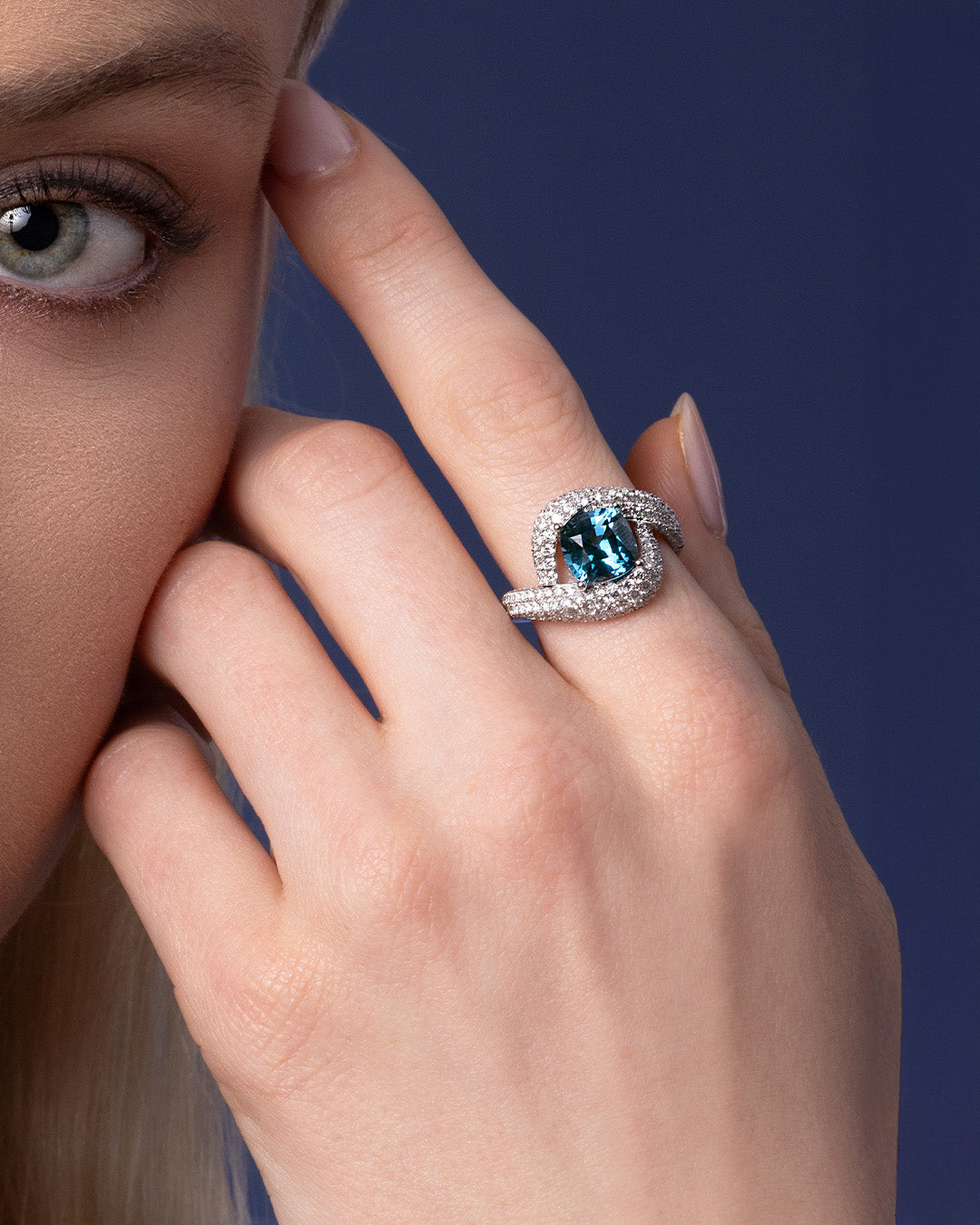 Paraiba Colored Spinel Ring