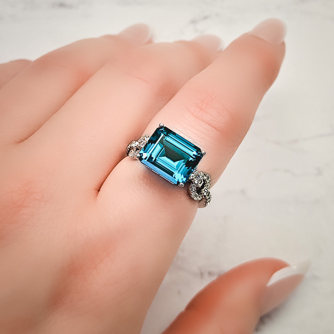 Paraiba Colored Spinel Ring